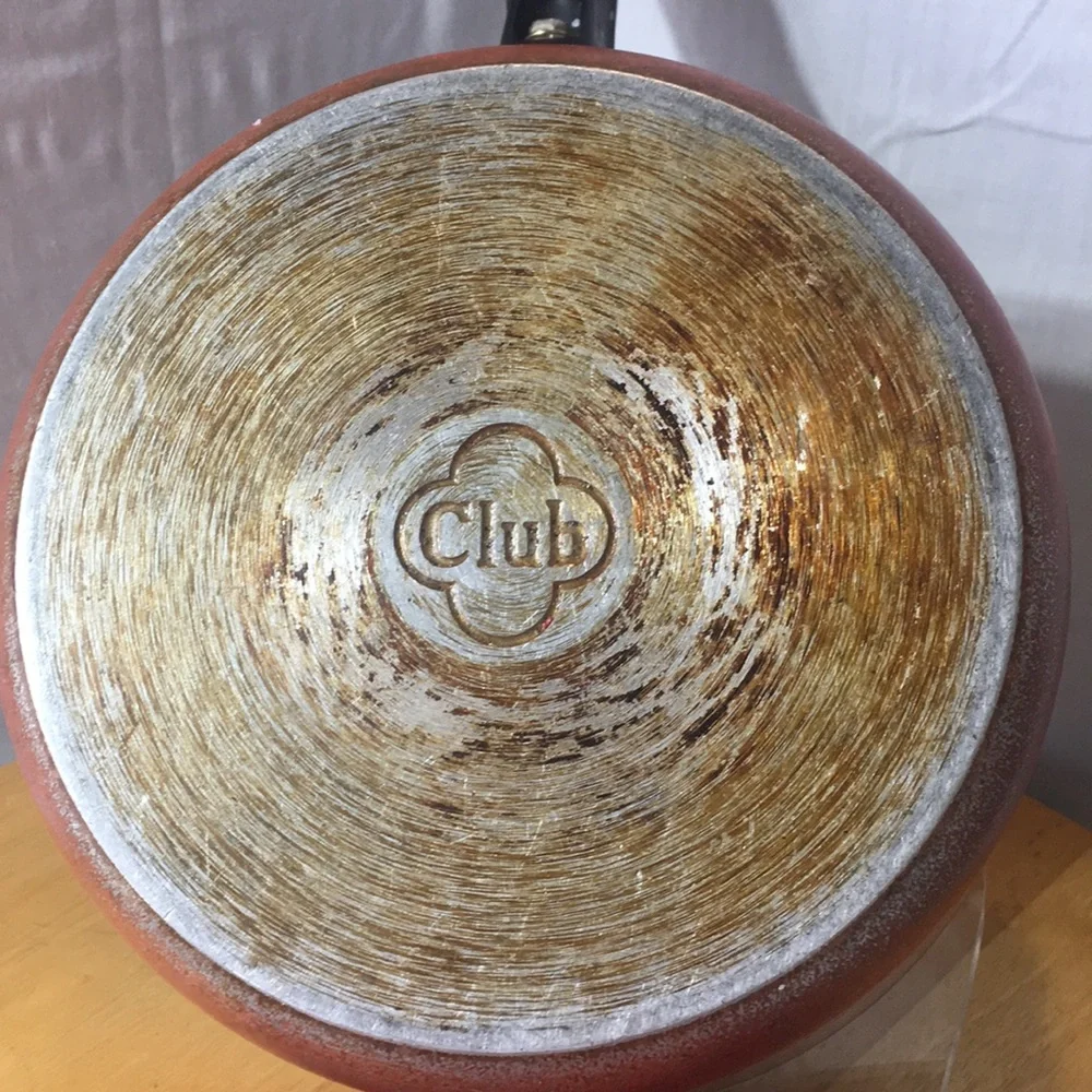 Club vintage cast aluminum red saucepan with lid.